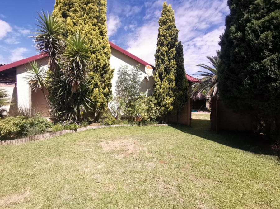 4 Bedroom Property for Sale in Vaalpark Free State